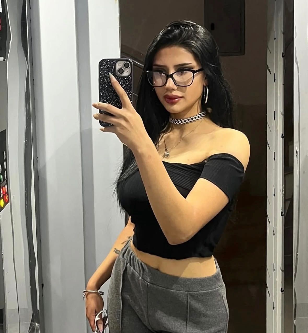 Karataş Duygusal Kadın Escort Asya